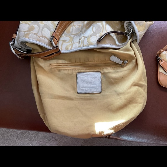 Authentic Coach Optic Purse and wristlet Too cute! Need gone! 😍 - Picture 8 of 15